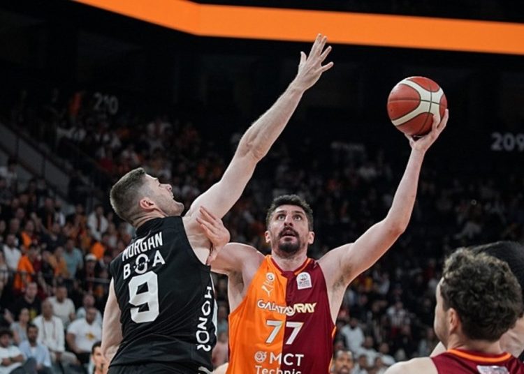 Galatasaray Karanlıktan Çıktı: McCollum’un Serbest Atışı Seriyi Uzattı
