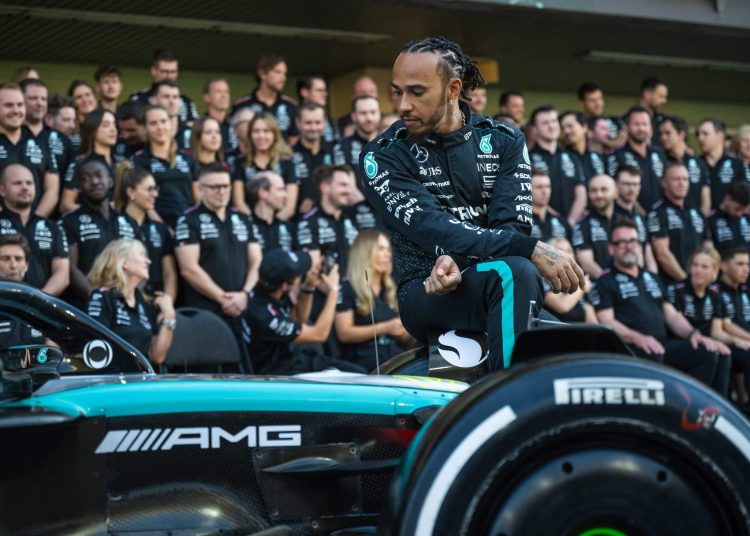 Lewis Hamilton Ferrari’ye Geçti
